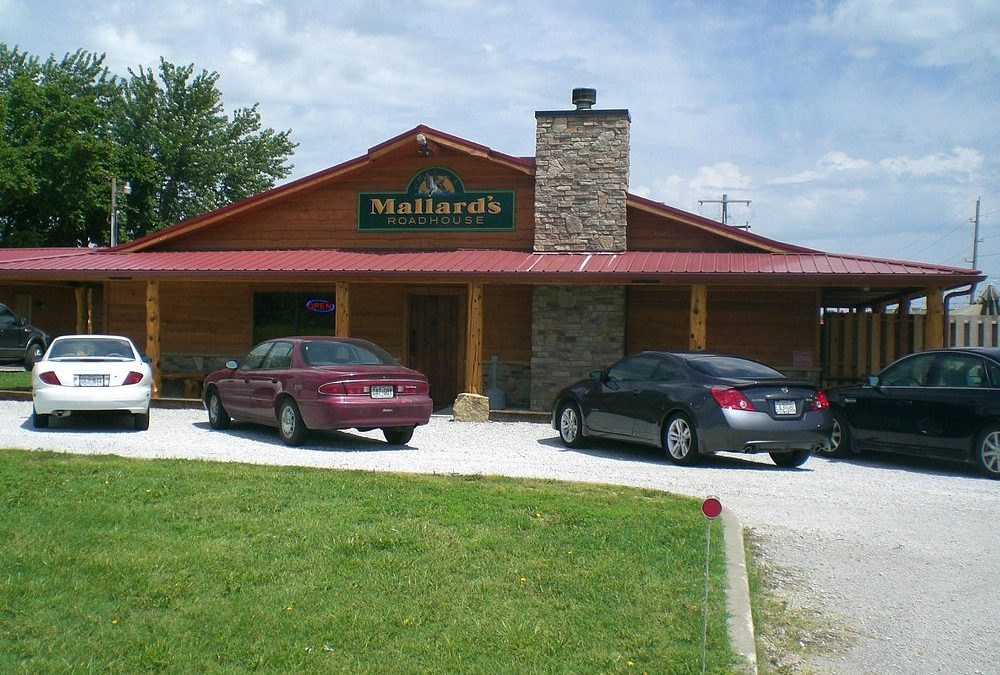 Mallards Roadhouse: A Local Favorite for Food and Fun in Clinton, Missouri